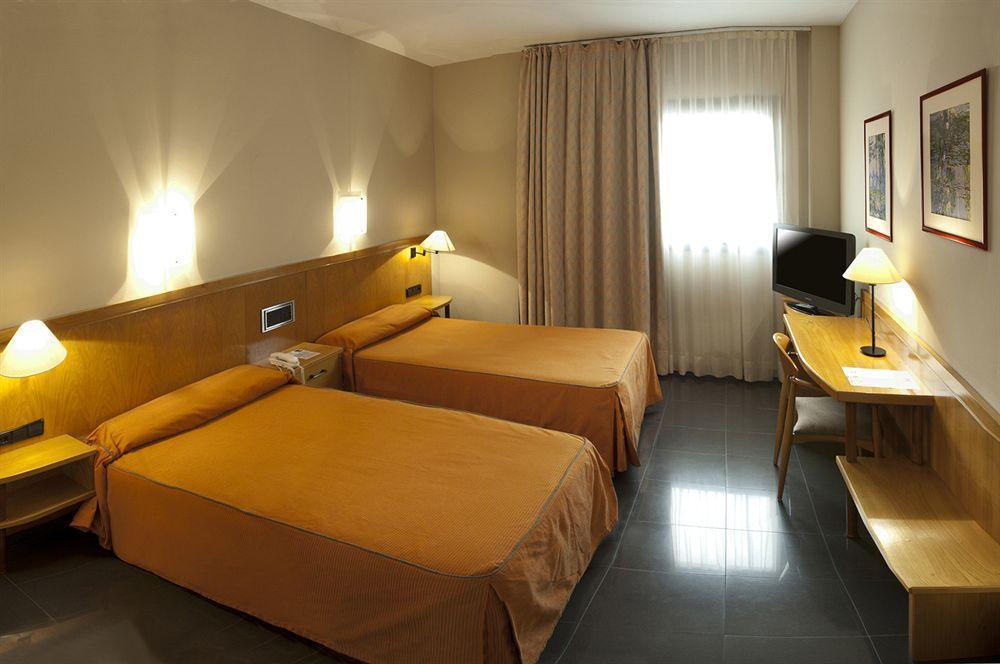Hotel Ruta De Europa 비토리아개스테즈 외부 사진