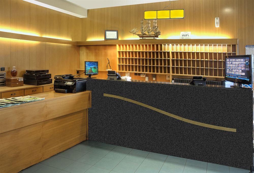 Hotel Ruta De Europa 비토리아개스테즈 외부 사진