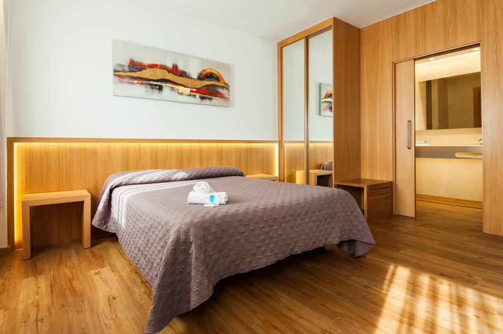 Hotel Ruta De Europa 비토리아개스테즈 외부 사진