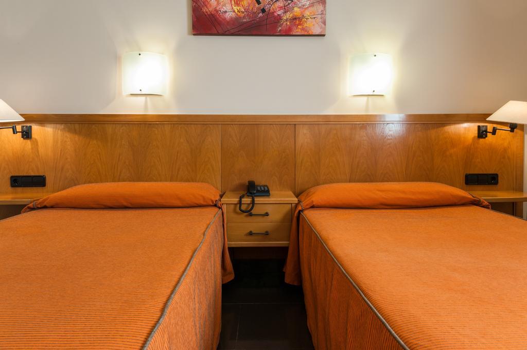 Hotel Ruta De Europa 비토리아개스테즈 외부 사진