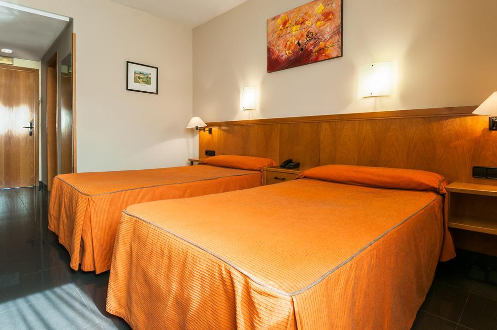 Hotel Ruta De Europa 비토리아개스테즈 외부 사진