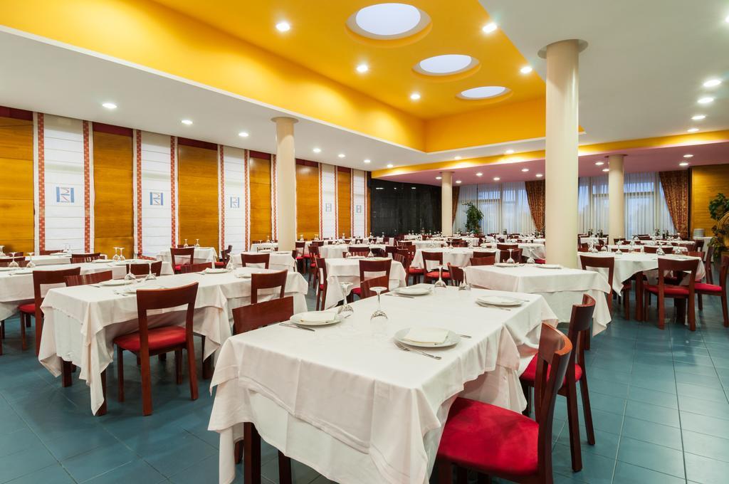 Hotel Ruta De Europa 비토리아개스테즈 외부 사진
