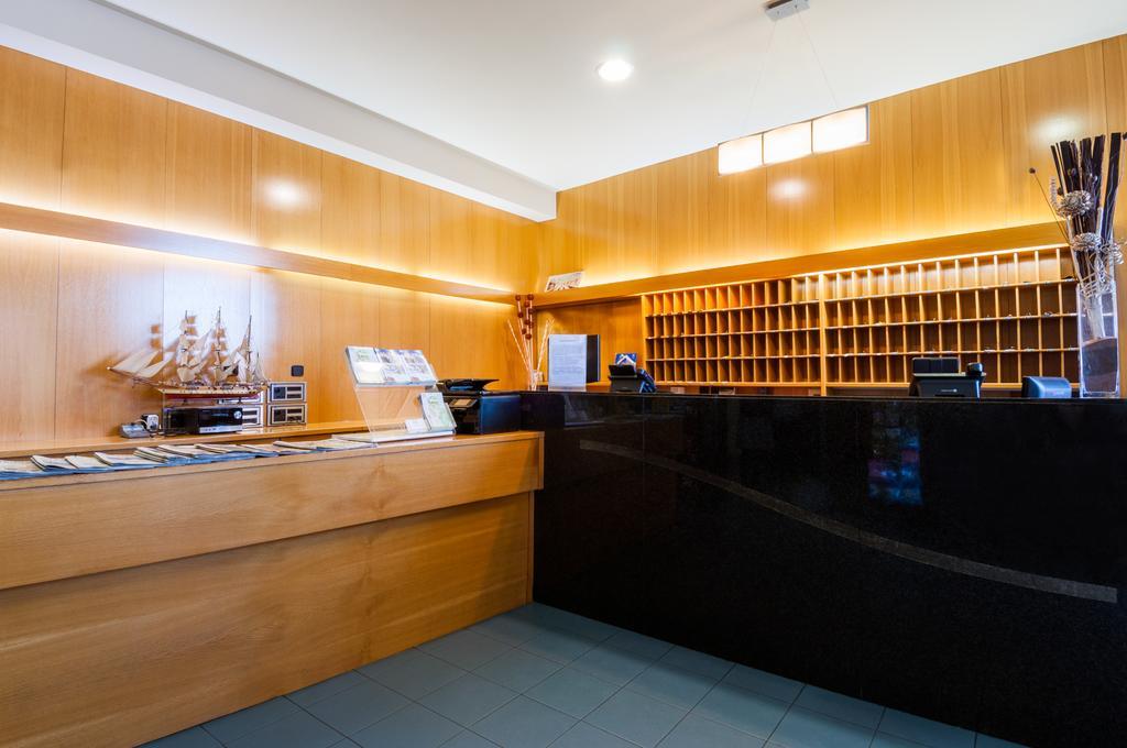 Hotel Ruta De Europa 비토리아개스테즈 외부 사진